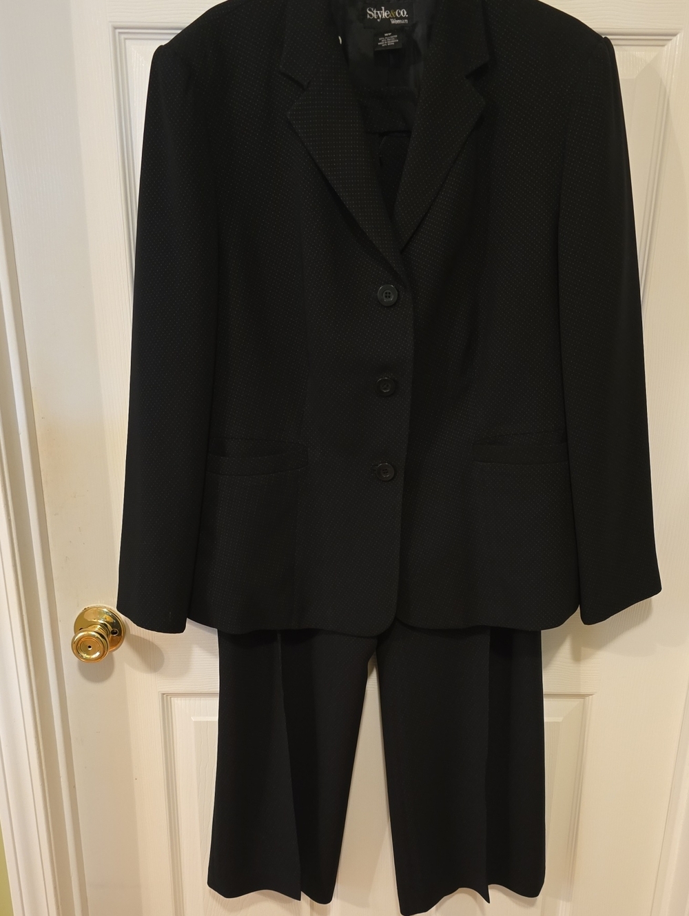 Style & Co. Black Woman's Two-Piece Suit. Size 16W.